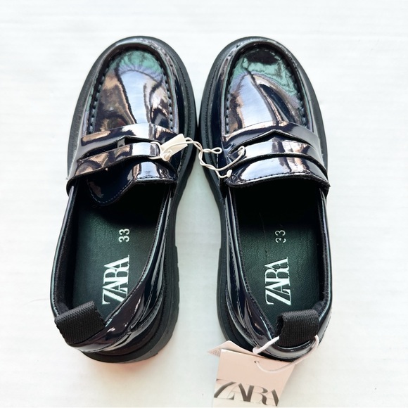 Zara Girls New Patent Leather Loafers in Navy NWT - Picture 4 of 12